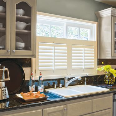 Kitchen cafe style shutters